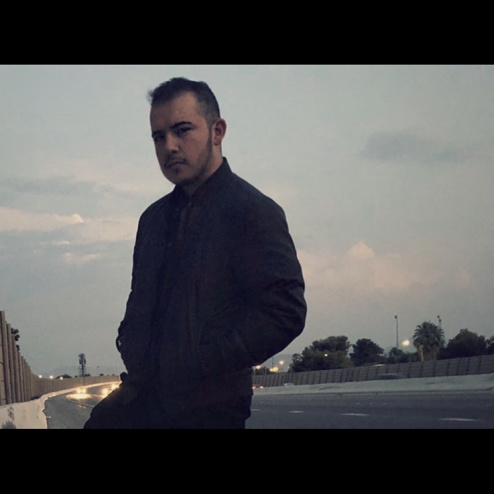 Meet your Posher, Carlos